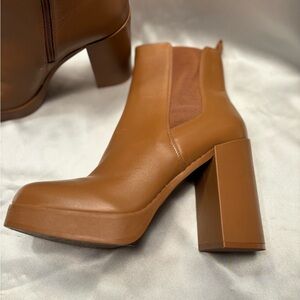 Gianni Bini Ah-Mazed Caramel Leather Platform Block Heel Chelsea Boots size 10